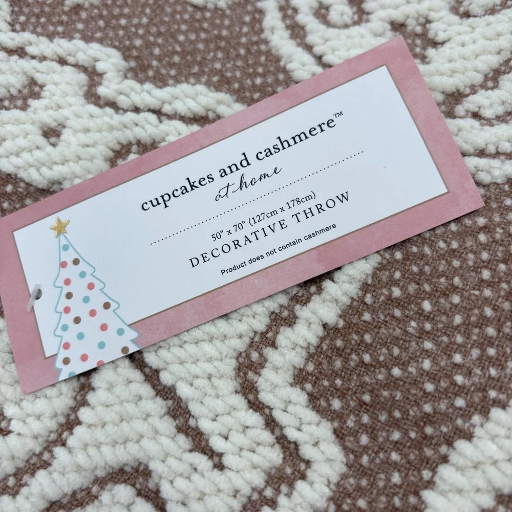 Cupcakes and Cashmere Throw Blanket Decorative Christmas Holiday‎ Gingerbread